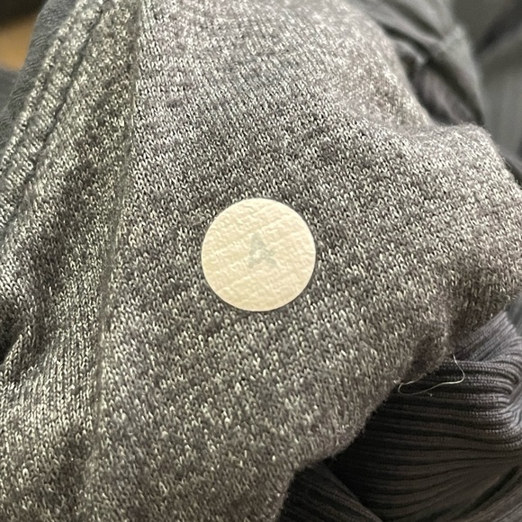 Lululemon jacket - Picture 10 of 12